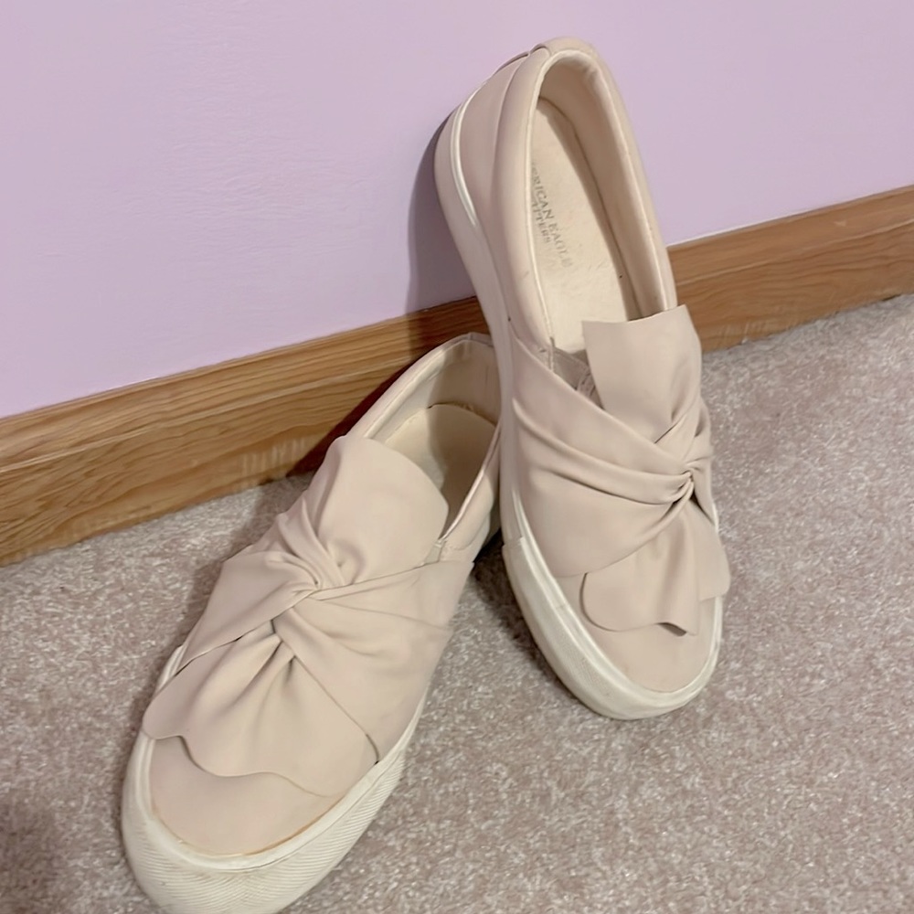 Size 8 worn 3x very pale pink American Eagle slip ins